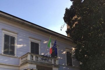 Facciata esterna dell'ingresso della Biblioteca