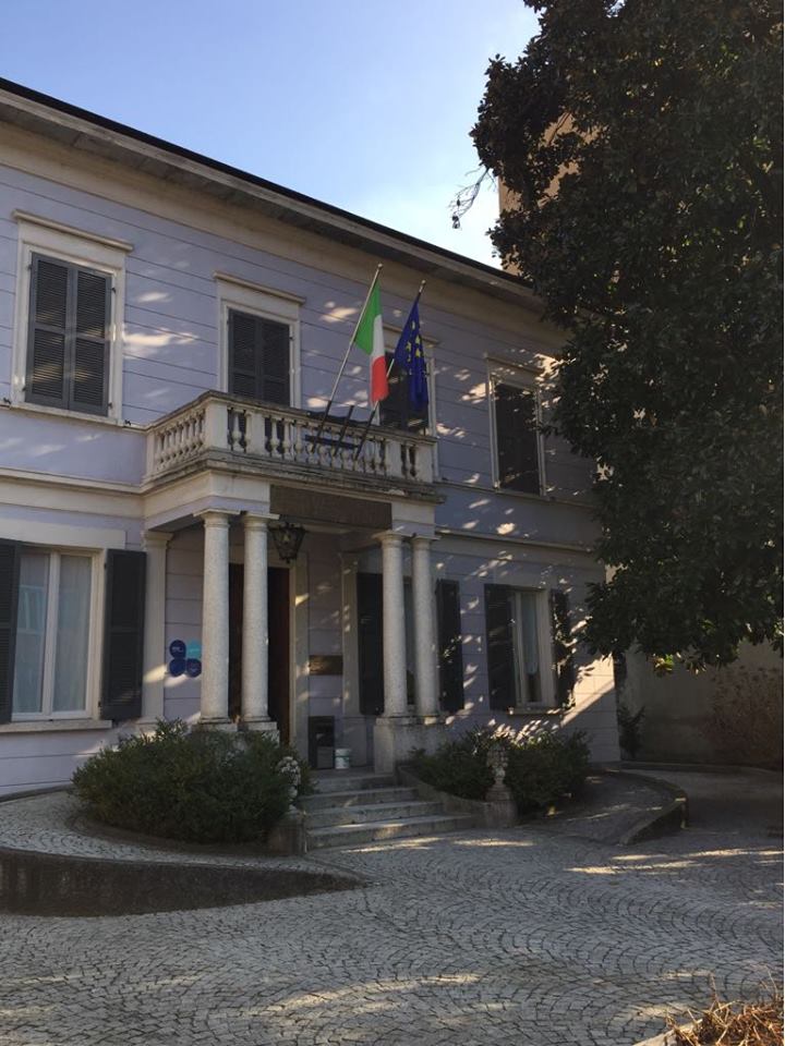 Facciata esterna dell'ingresso della Biblioteca